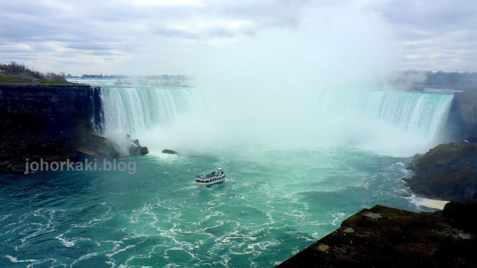 Niagara Falls. One of the Best Free Things to Do in the World Johor