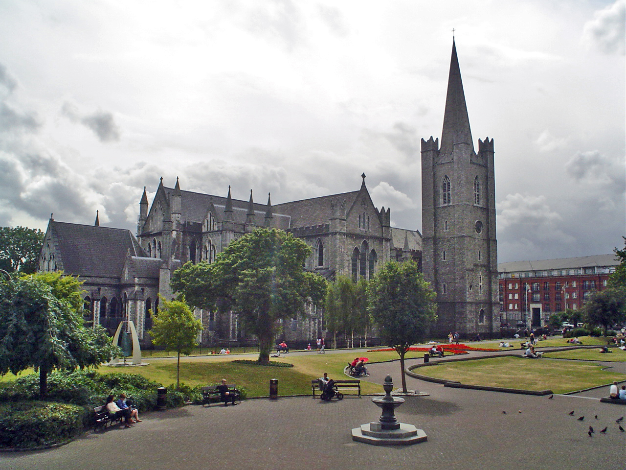 LUV 2 GO St. Patrick's Cathedral Dublin